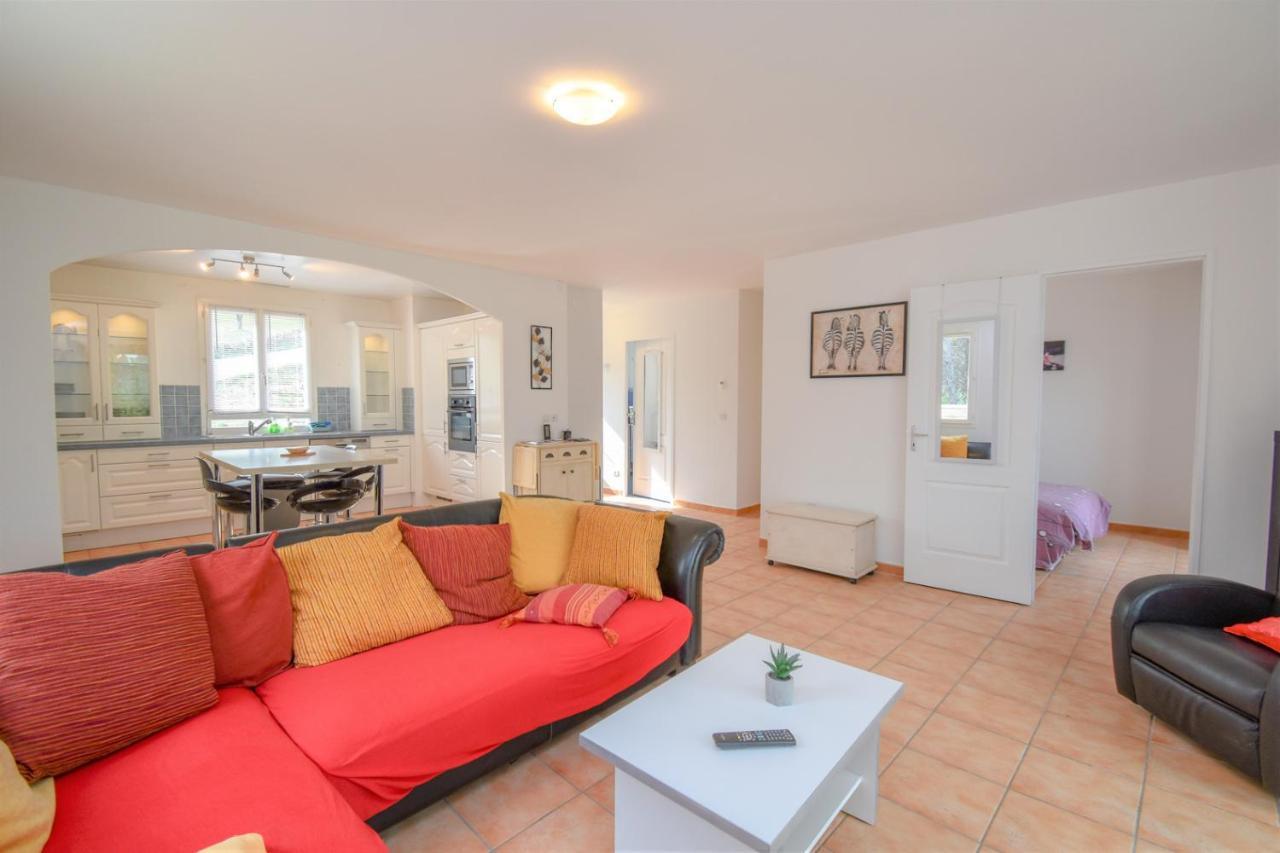 Charmante Maison Climatisee Avec Piscine Draguignan Exteriér fotografie