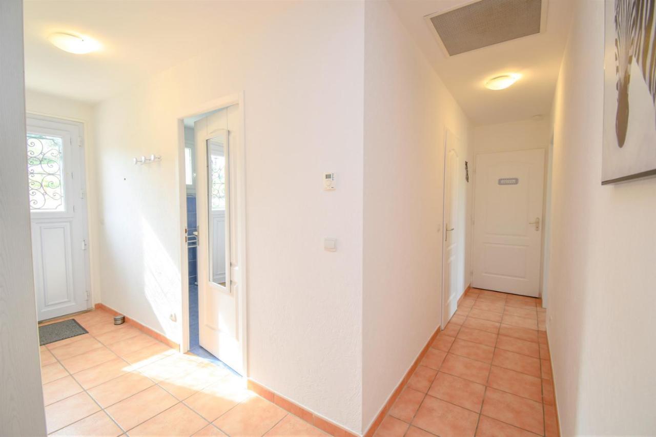 Charmante Maison Climatisee Avec Piscine Draguignan Exteriér fotografie